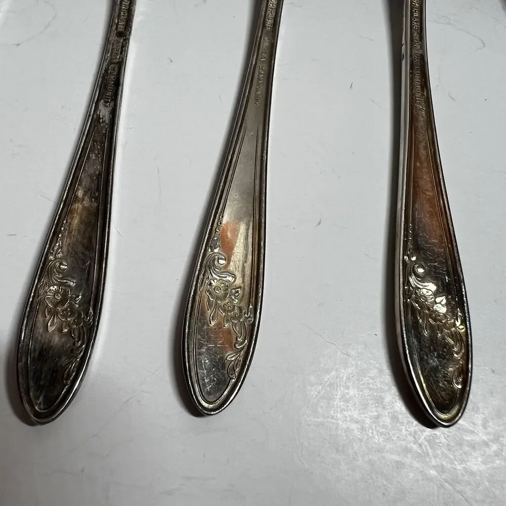 Lot of 8 Vintage Oneida Community TUDOR PLATE 6